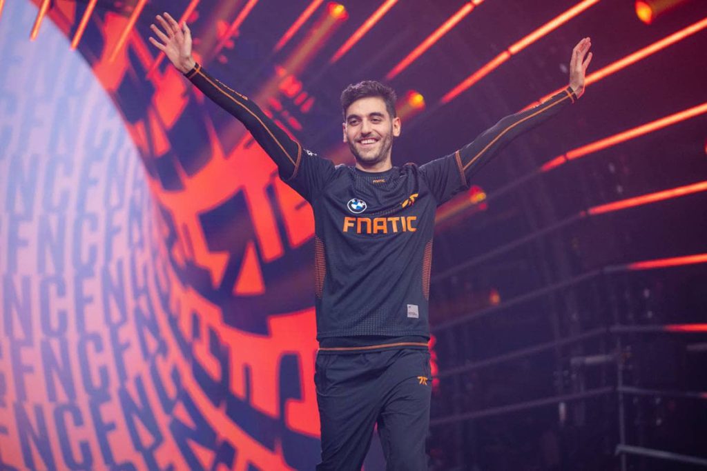 Yasin “Nisqy” Dinçer, MAD Lions’ star player, was awarded the MVP title of the 2022 League of Legends European Championship Summer Split. The player handled the role of mid laner in the esports team and caught the eye of several esports experts and fans due to his performance this season.
